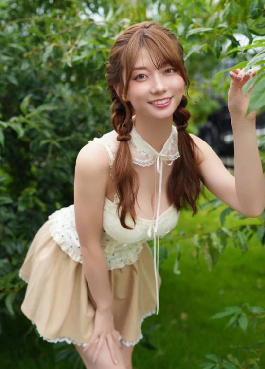 Seto Kanna giao lưu cùng người xem trên nền tảng Twitch